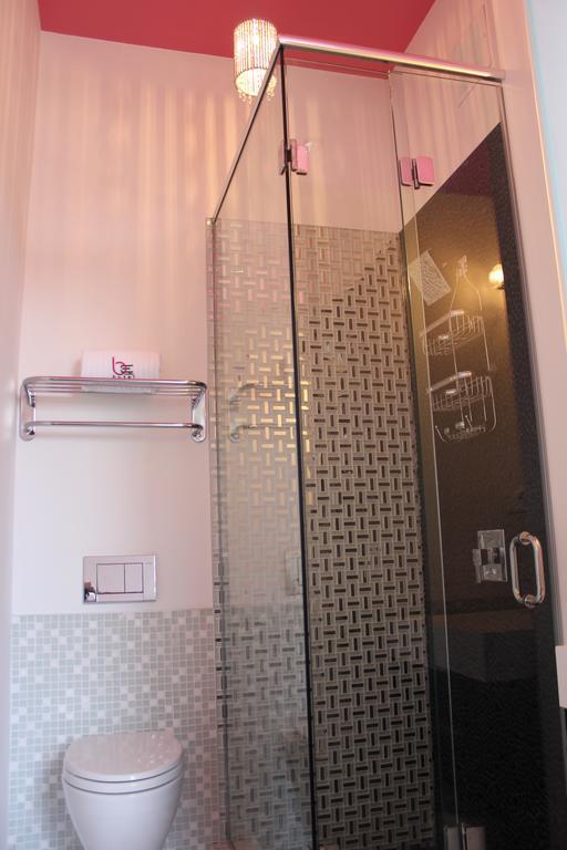 Baystreet Hotel/Motel Toronto Room photo